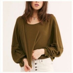 Oversized Waffle Knit Pullover in Olive Sz S